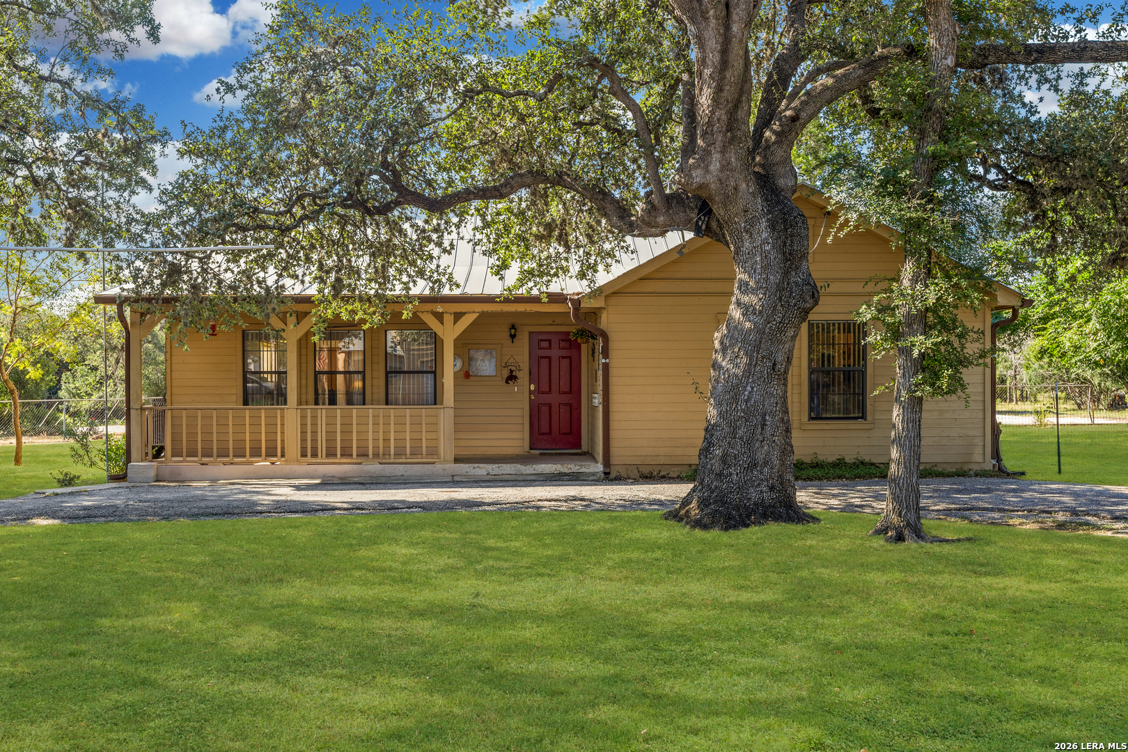 1129 BANDERA BLVD