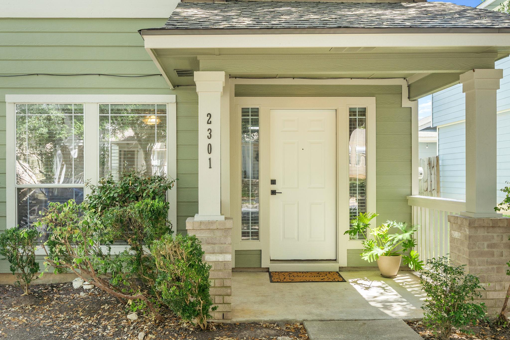 2301 Melissa Oaks, Austin, TX 78744 — photo 1