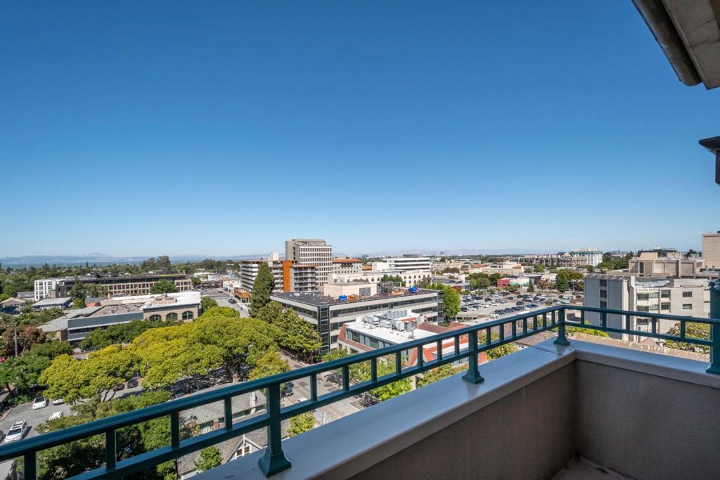 1 Baldwin Avenue 1008, San Mateo, CA 94401 — photo 1