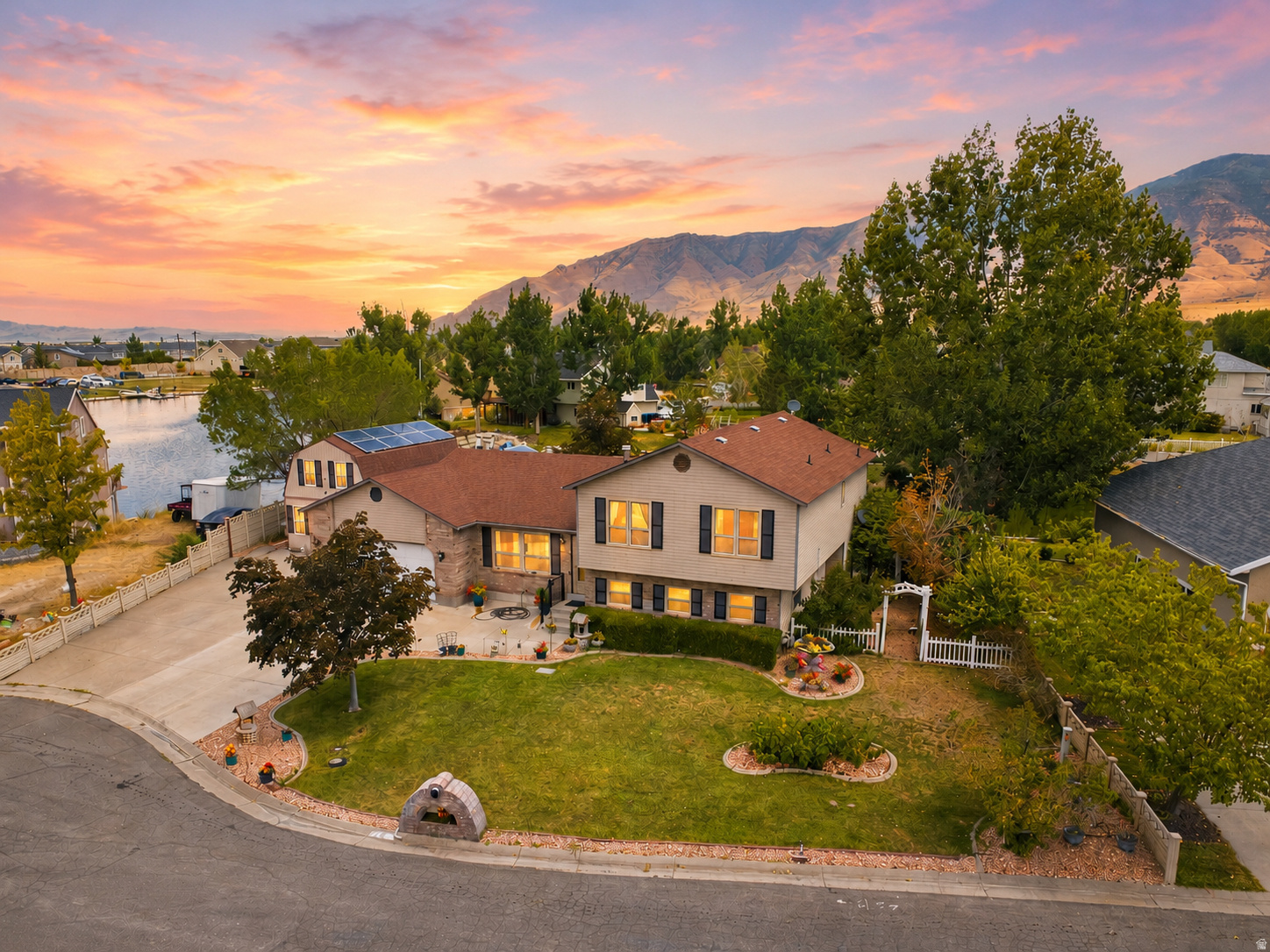 158 LAKEVIEW, Stansbury Park, UT 84074 — photo 1