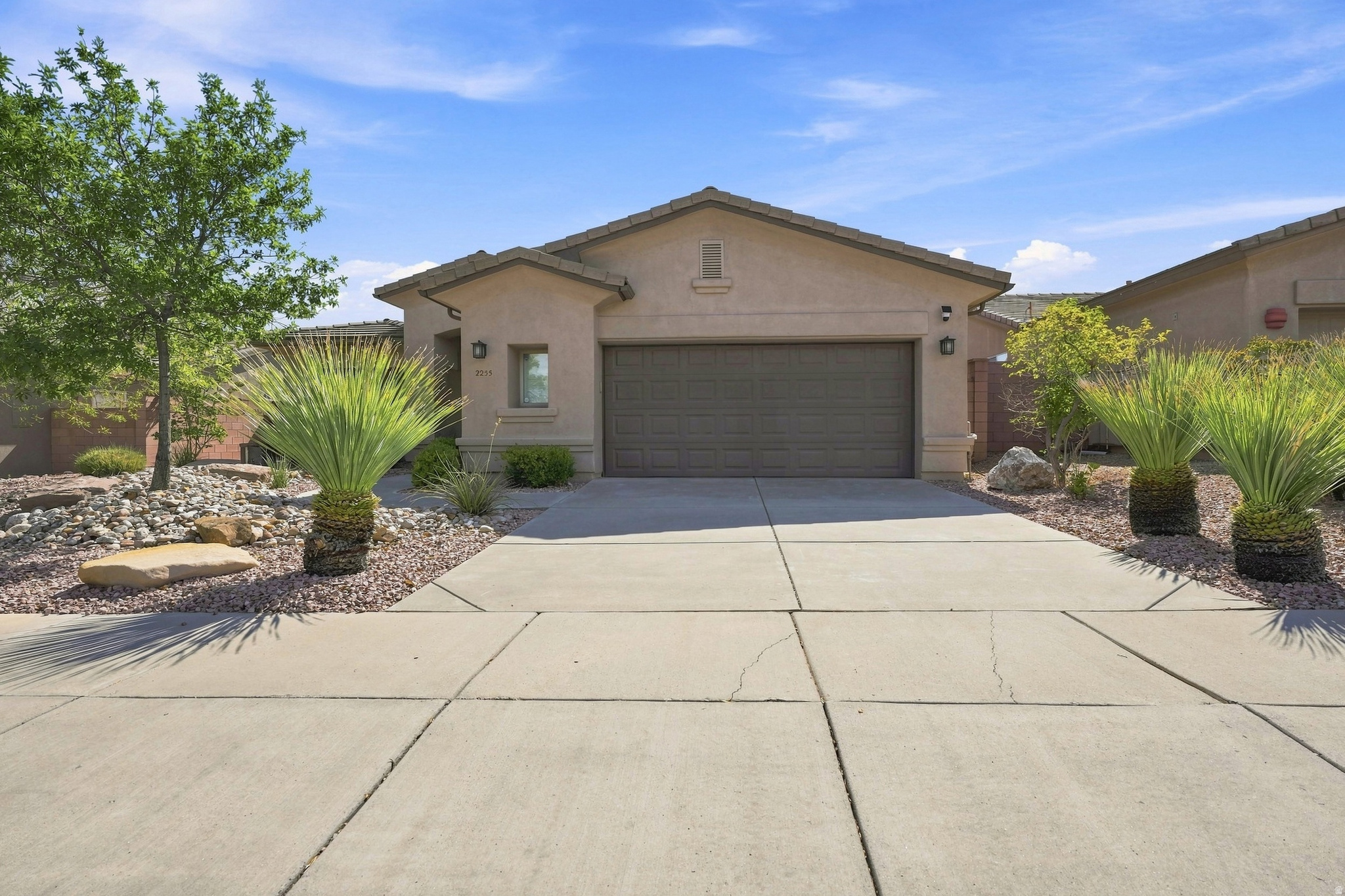 2255 N PROSPECTOR LN, Washington, UT 84780 — photo 1