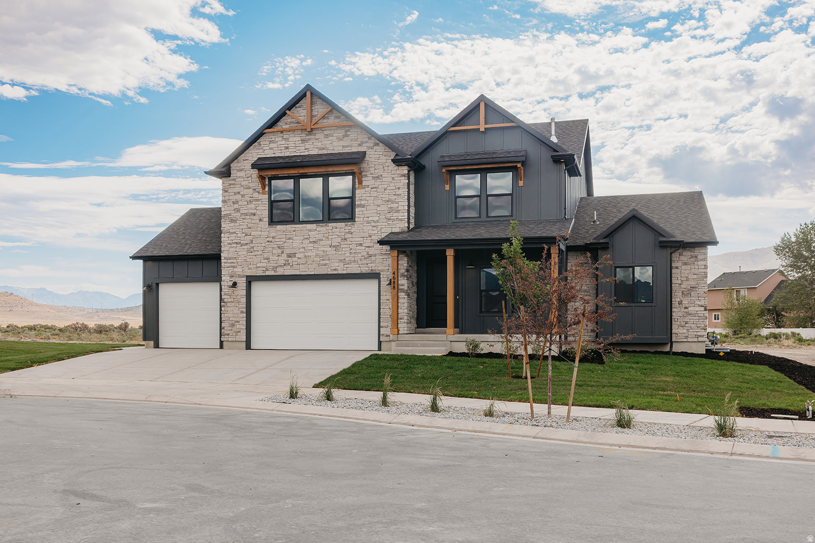 4688 N OKTOBERFEST WAY #624, Eagle Mountain, UT 84005 — photo 1
