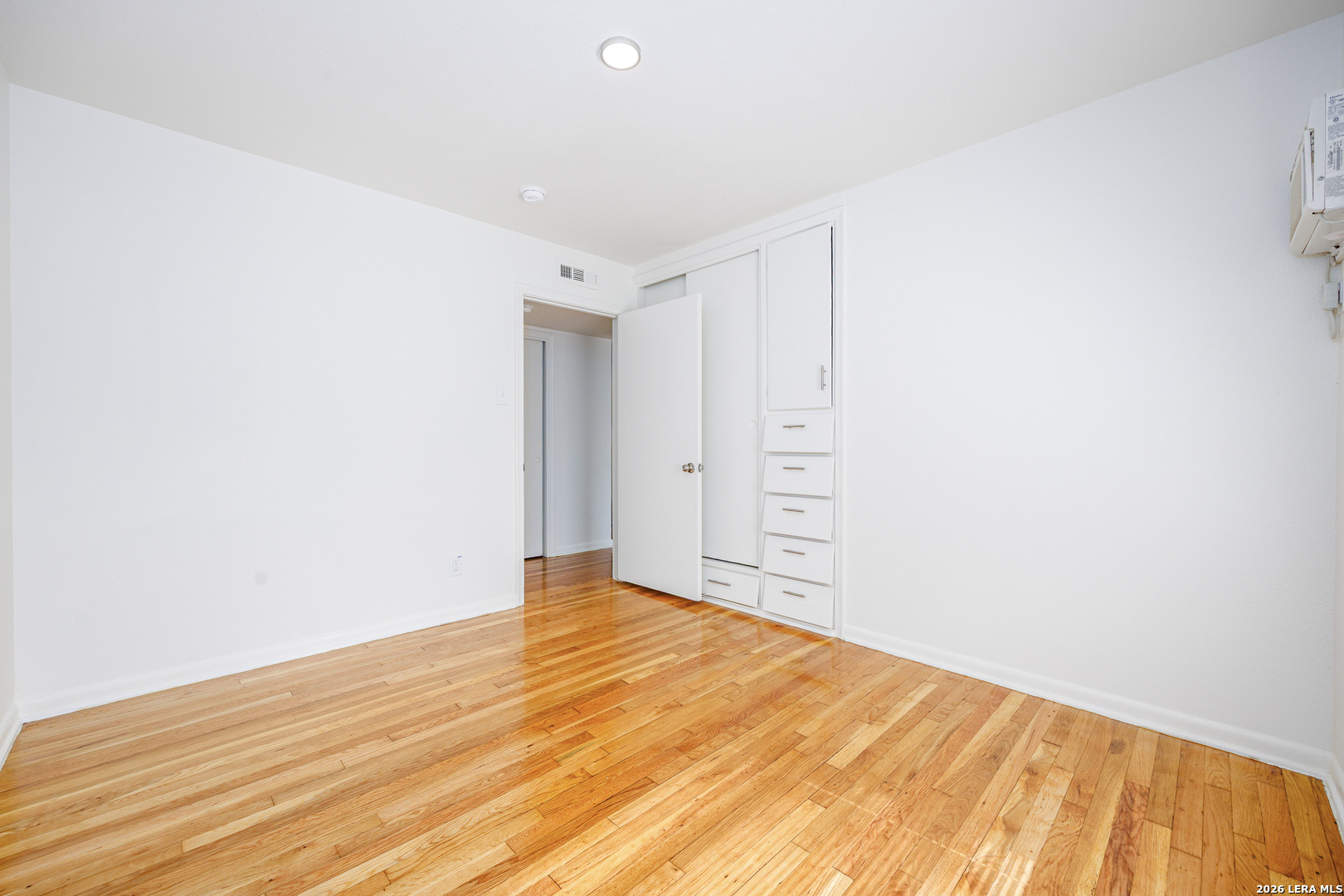 315 CRESHAM DR, , 78218 — photo 1