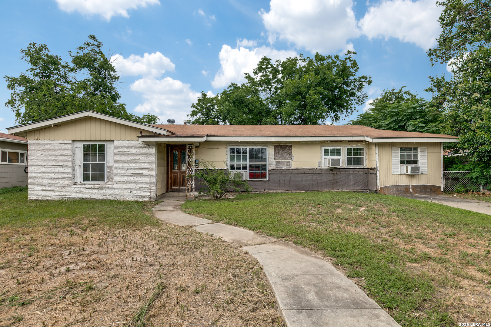 518 Hillwood, ,  78213 — photo 1