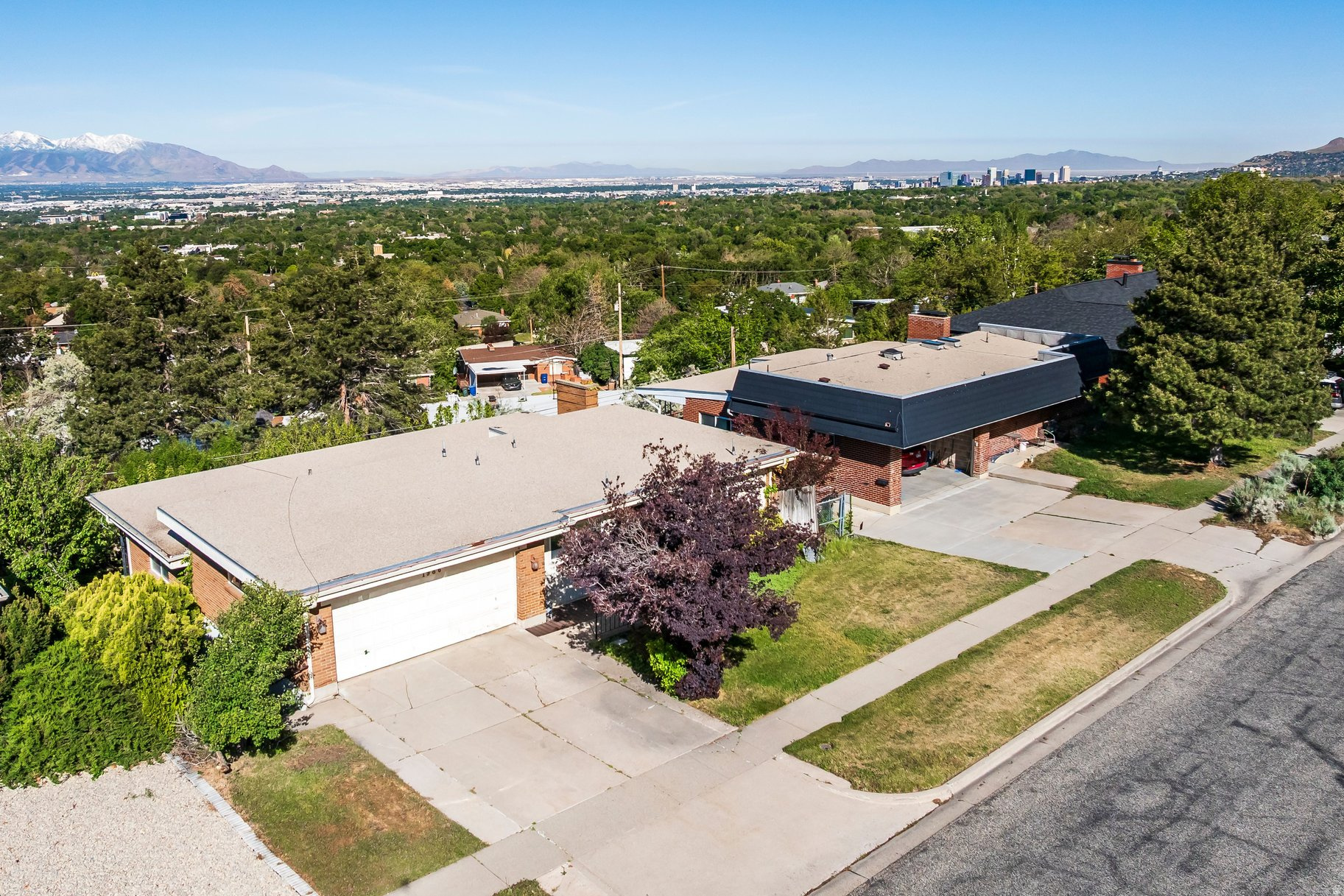 1986 S WASATCH DR, Salt Lake City, UT 84108 — photo 1