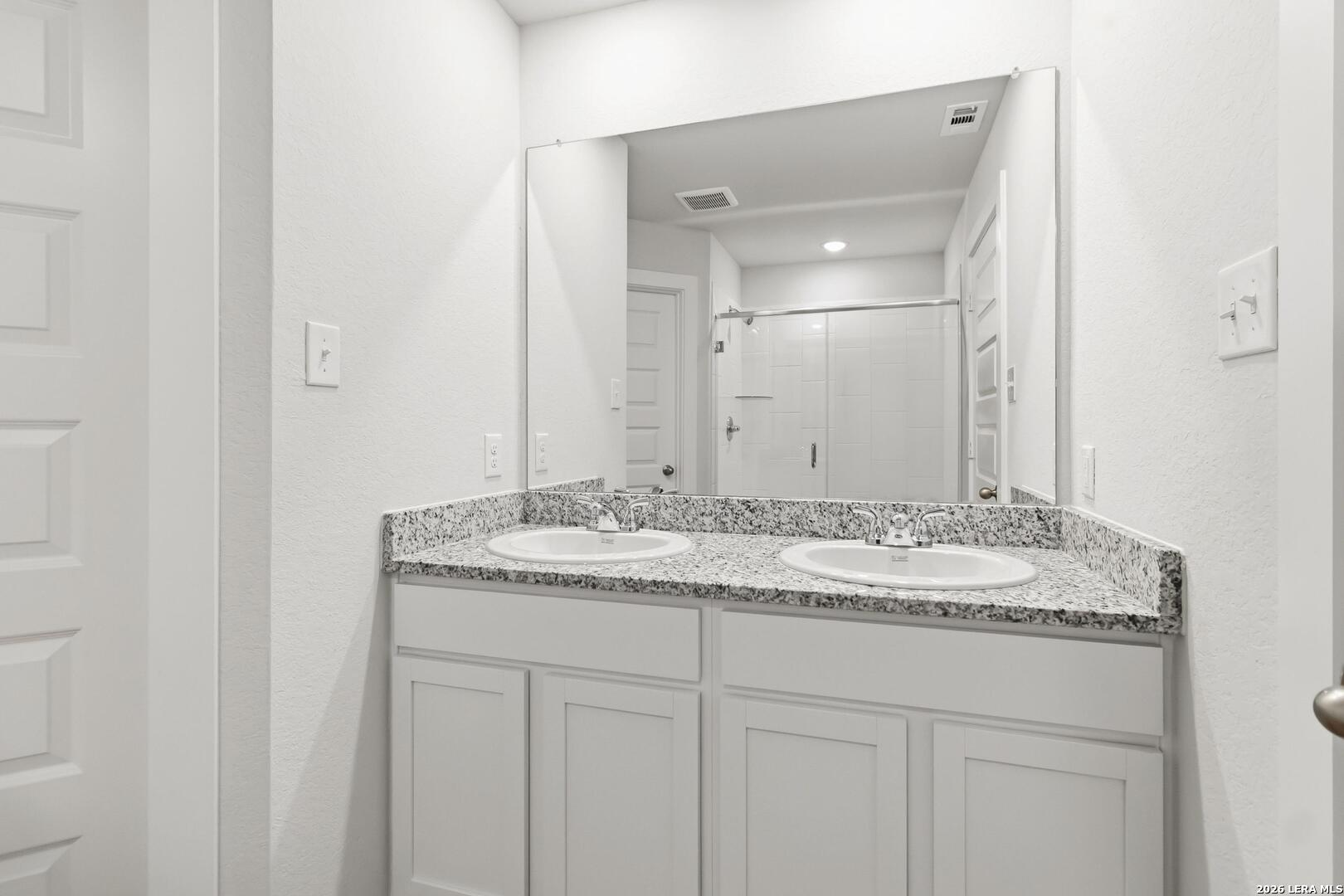 11307 Hollinger Circle, ,  78109 — photo 1