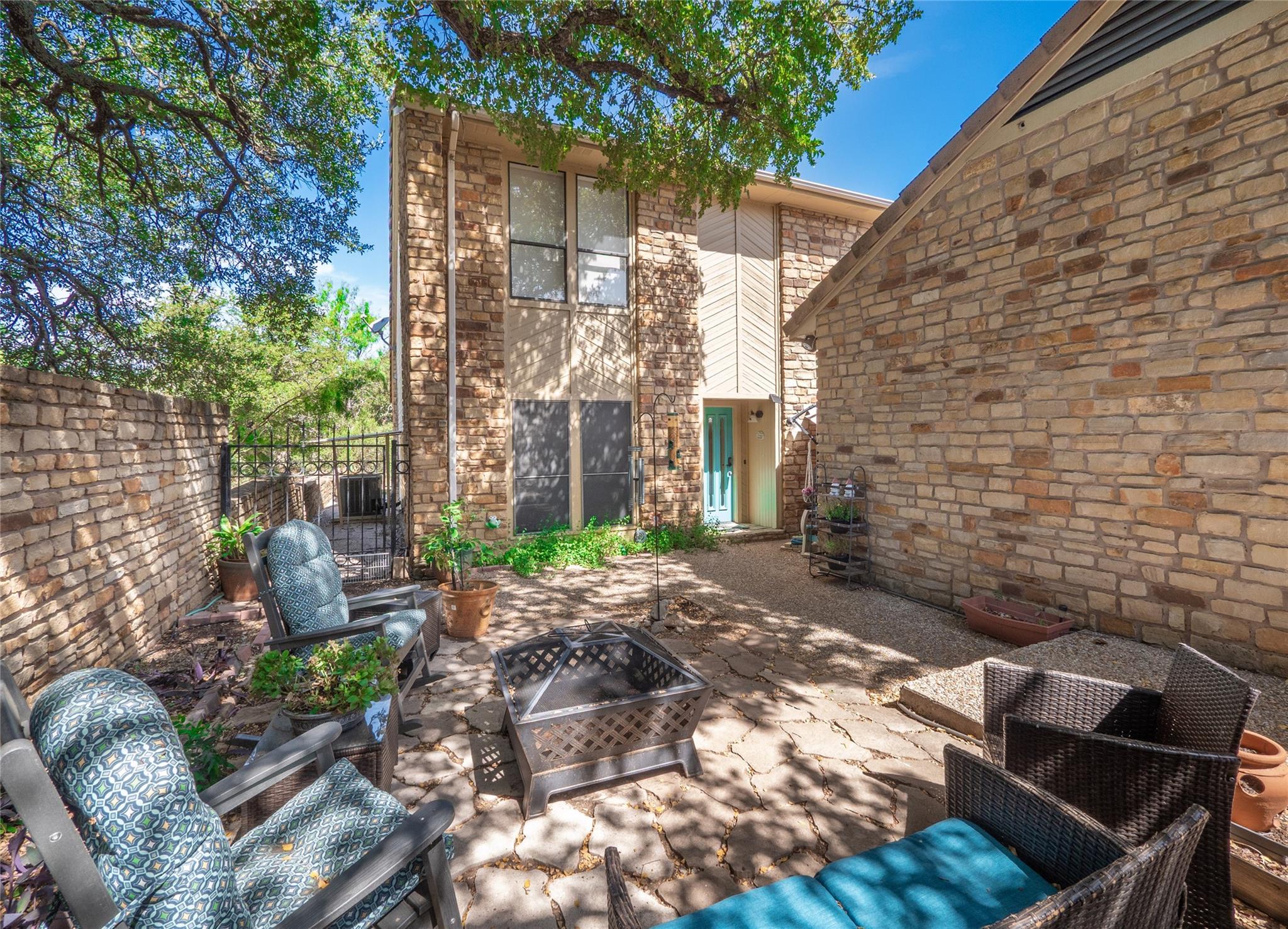 706-A Clayton Nolen, Horseshoe Bay, TX 78657 — photo 1