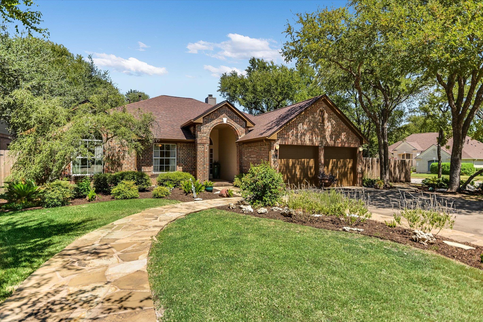 901 Rock Spring, Round Rock, TX 78681 — photo 1