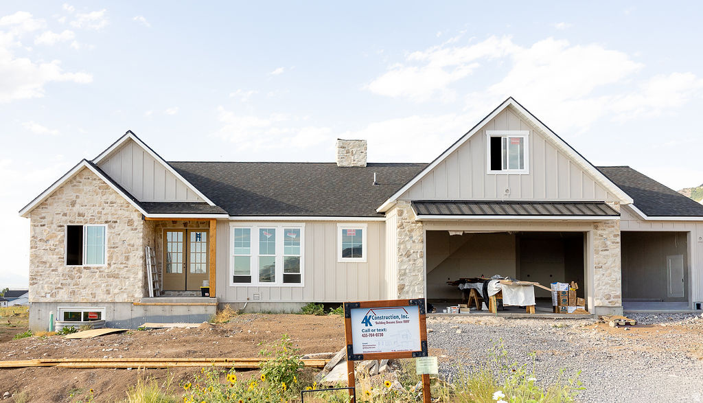 1139 E CENTER ST, Hyde Park, UT 84318 — photo 1