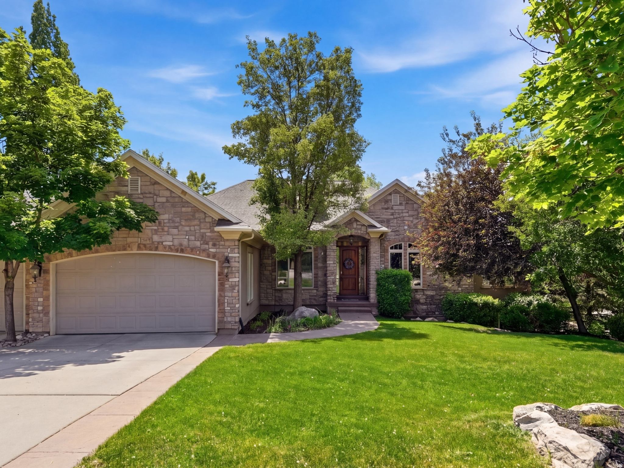 4188 S LYNNE LN, Holladay, UT 84124 — photo 1