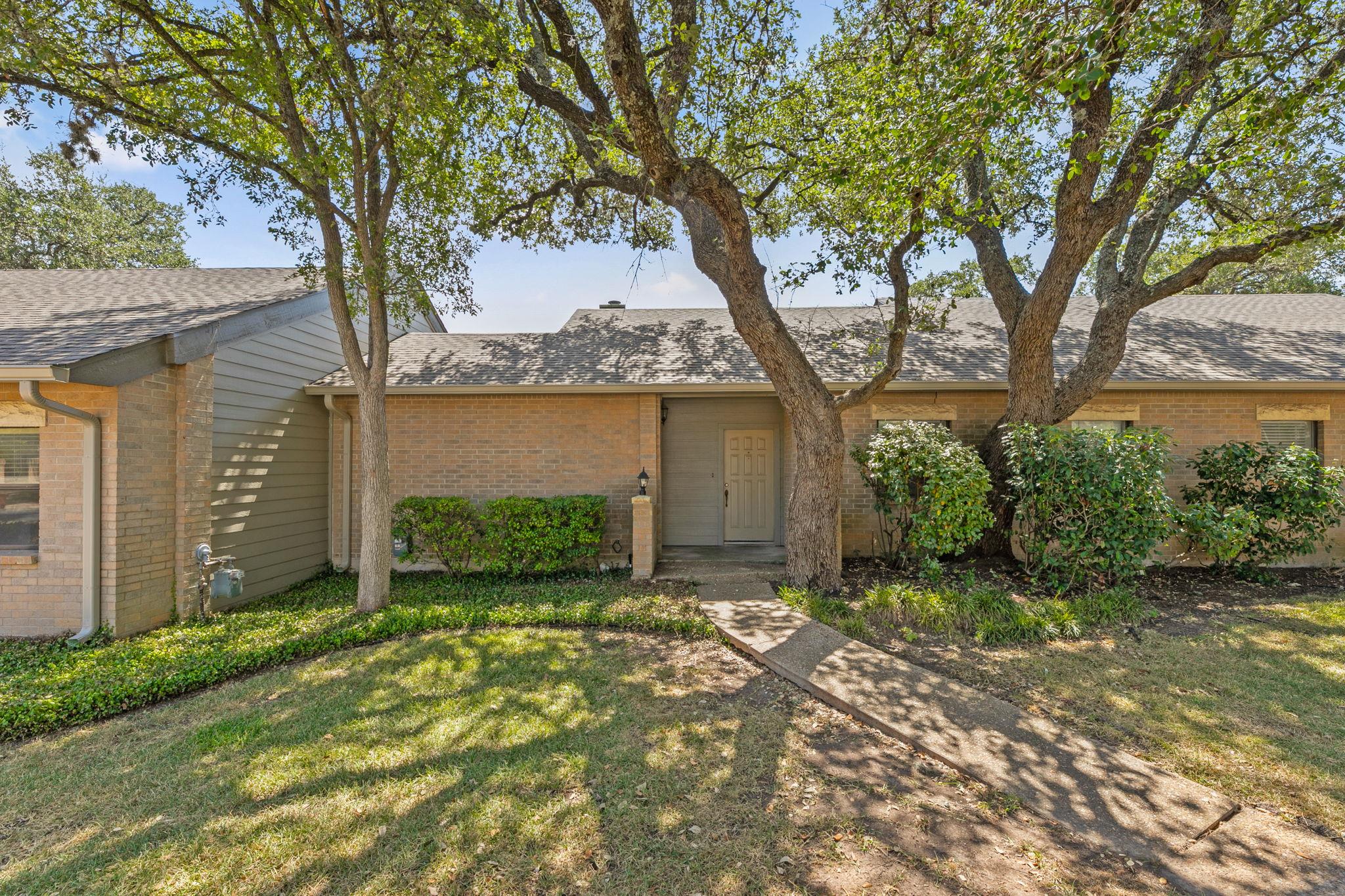 5737 Scout Island, Austin, TX 78731 — photo 1