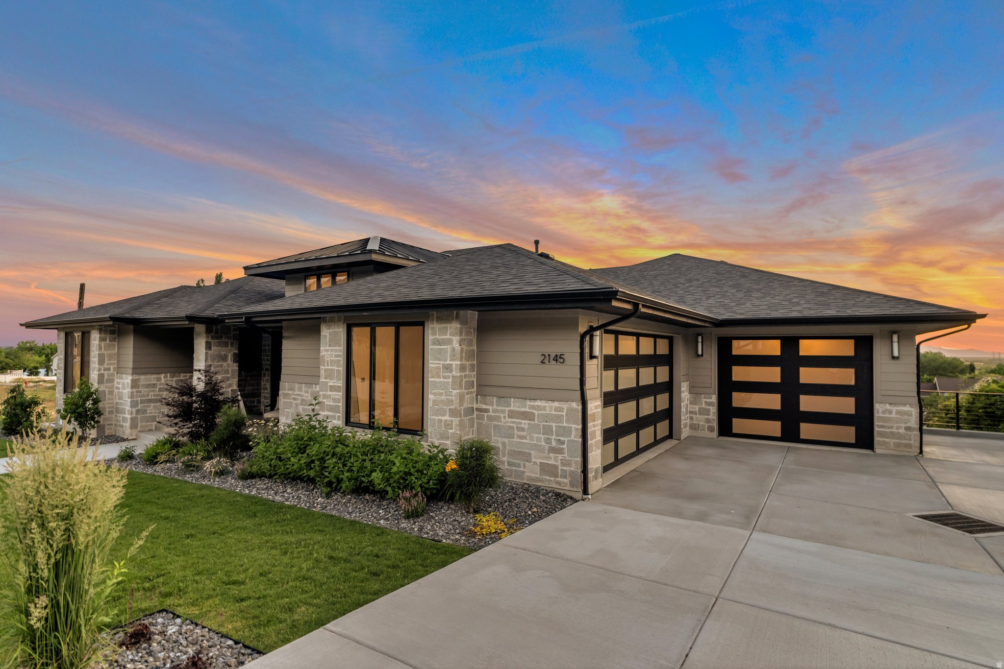2145 N MAIN ST, Centerville, UT 84014 — photo 1