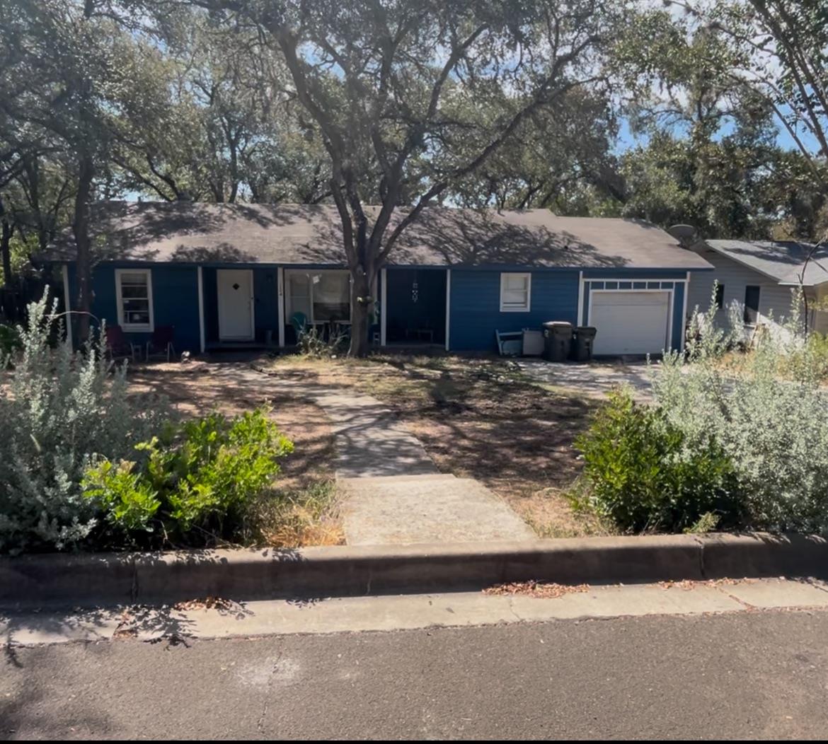 134 Hillcrest, San Marcos, TX 78666 — photo 1