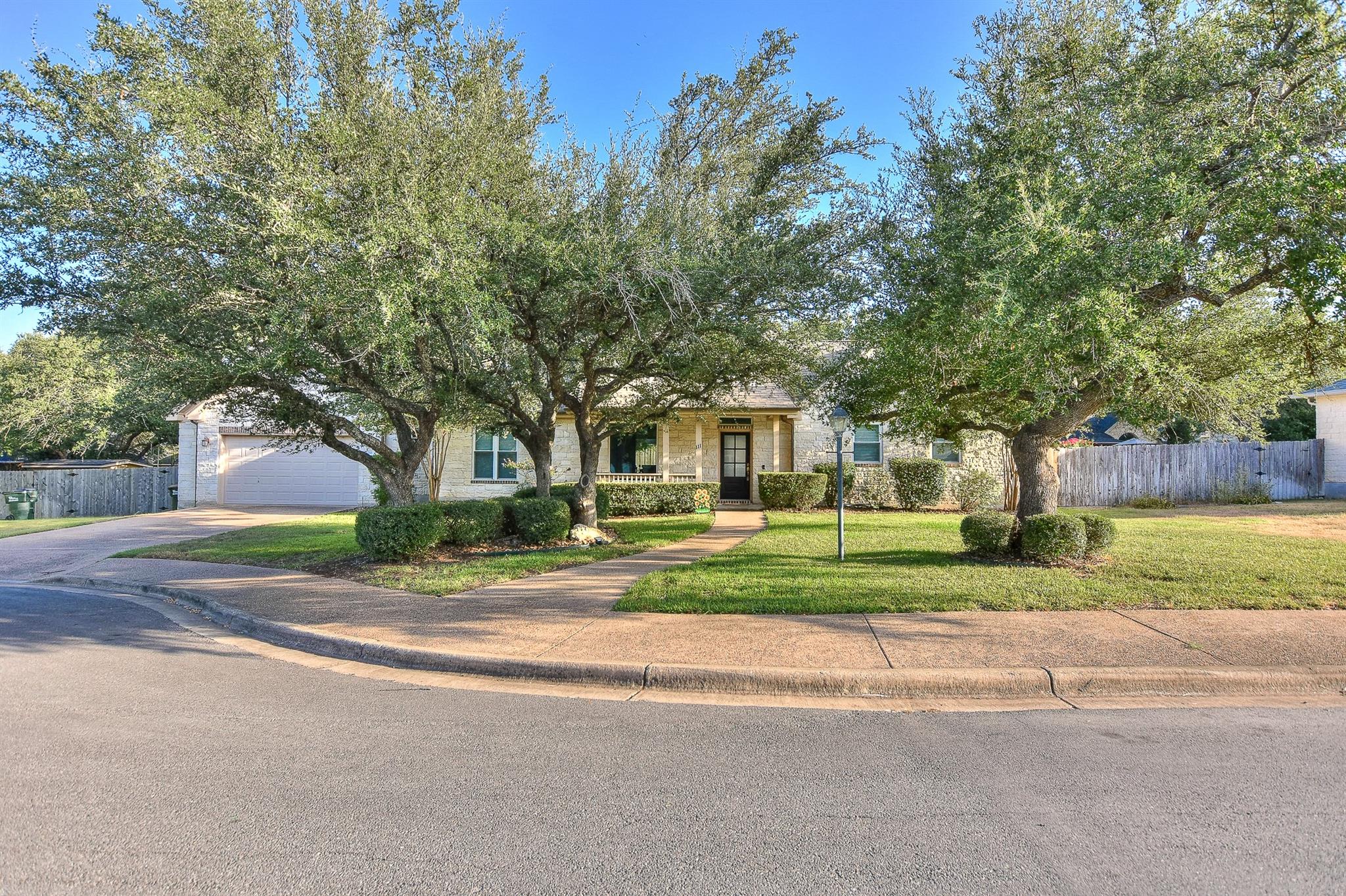 111 Pecos, Georgetown, TX 78628 — photo 1