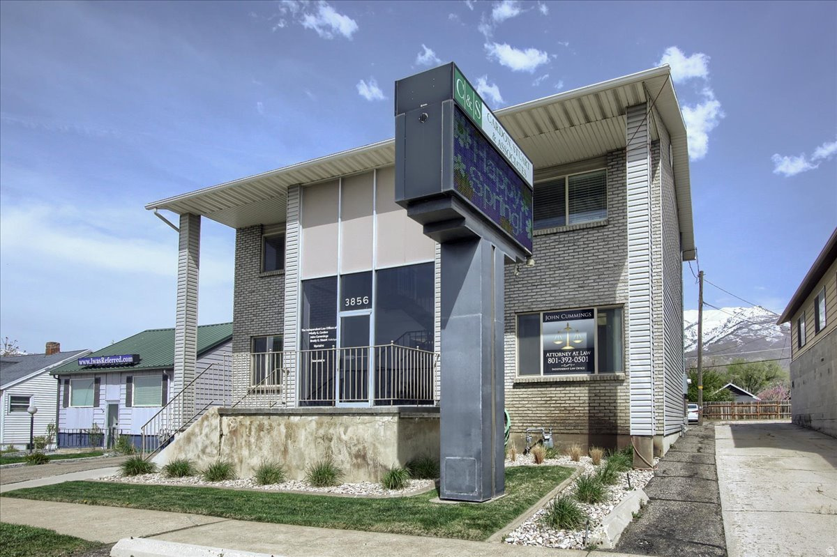 3856 S WASHINGTON BLVD, South Ogden, UT 84403 — photo 1