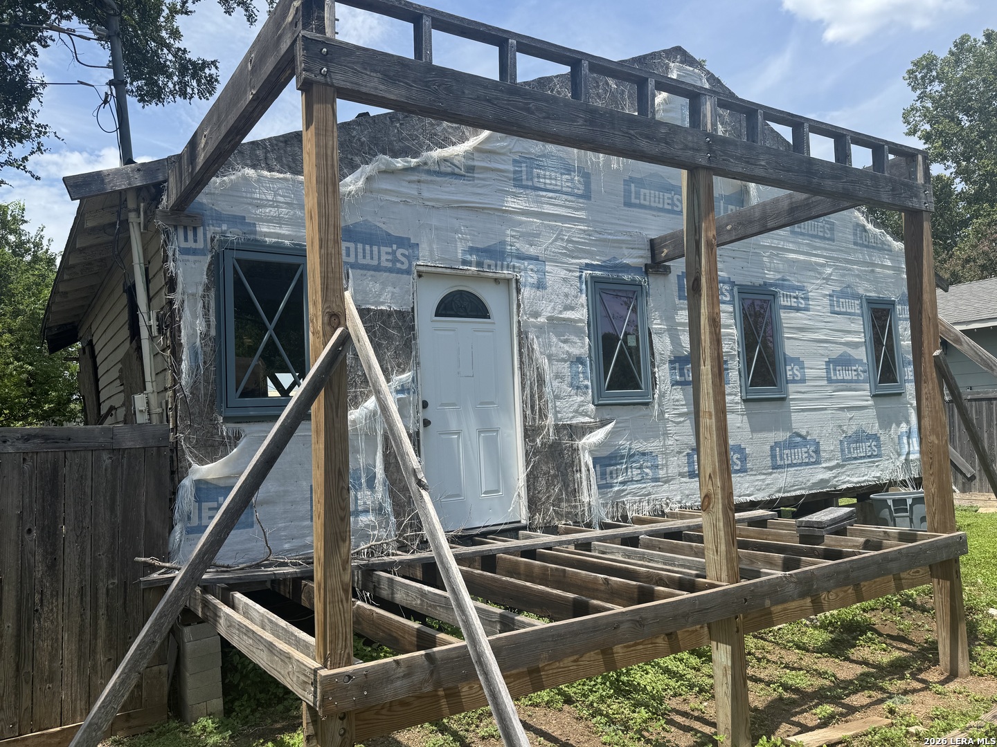 209 BEE ALY, ,  78108 — photo 1
