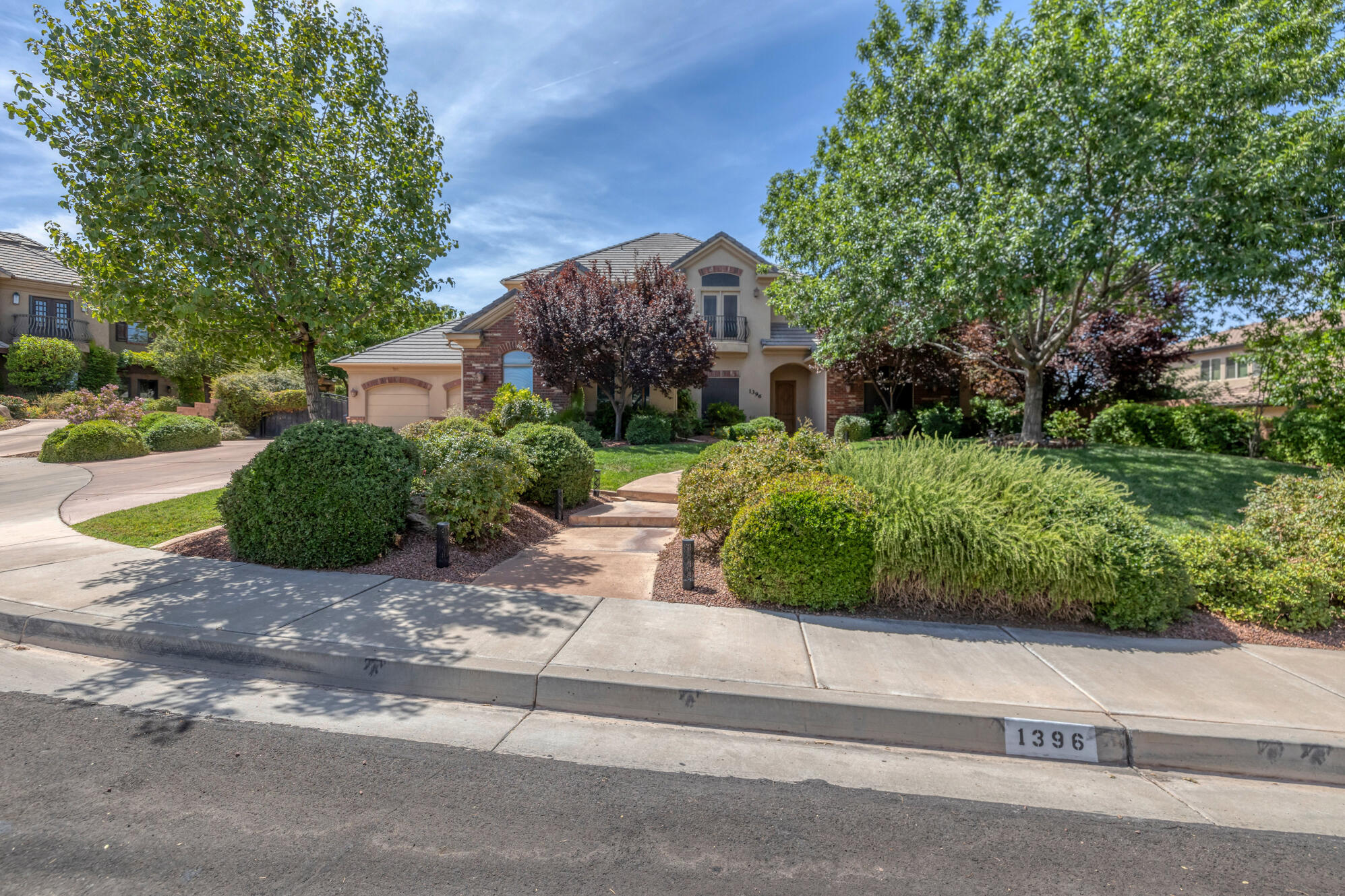 1396 S Lake CIR, St George, UT 84790 — photo 1