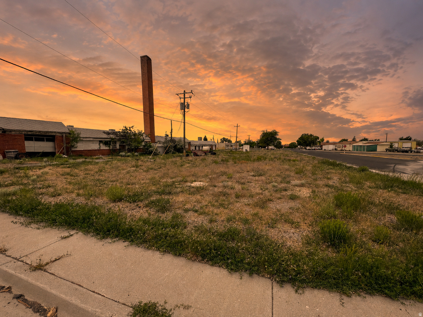 100 E WHITMORE DR, East Carbon, UT 84520 — photo 1