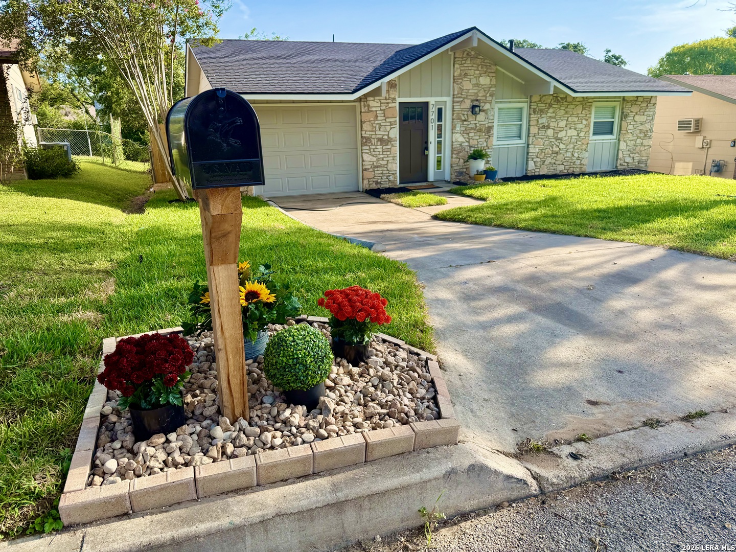 7701 LEAFY HOLLOW CT, , 78233 — photo 1