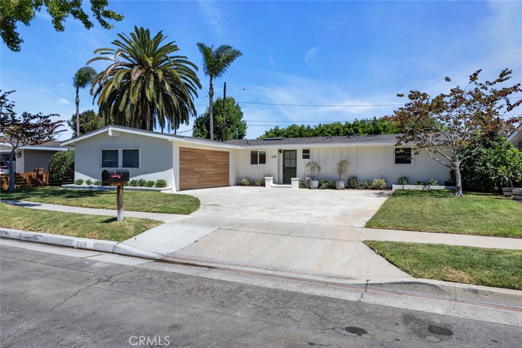 268 E Bay Street, Costa Mesa, CA 92627 — photo 1