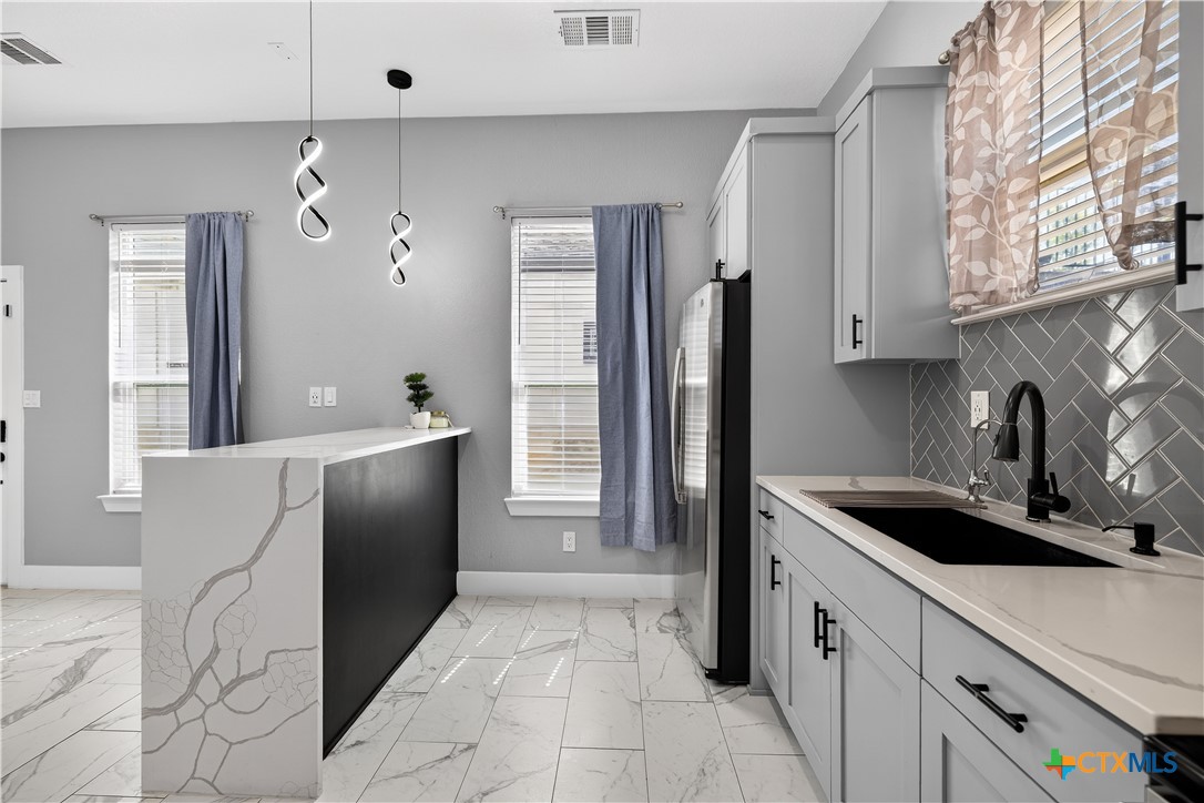 123 Zacate, Elgin, TX 78621 — photo 1