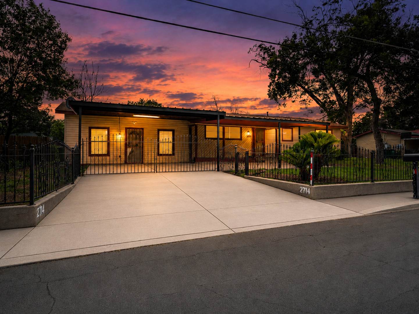 2714 Kaiser Dr, ,  78222 — photo 1