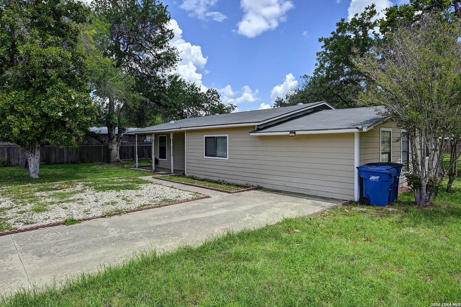 904 San Antonio, , 78064 — photo 1