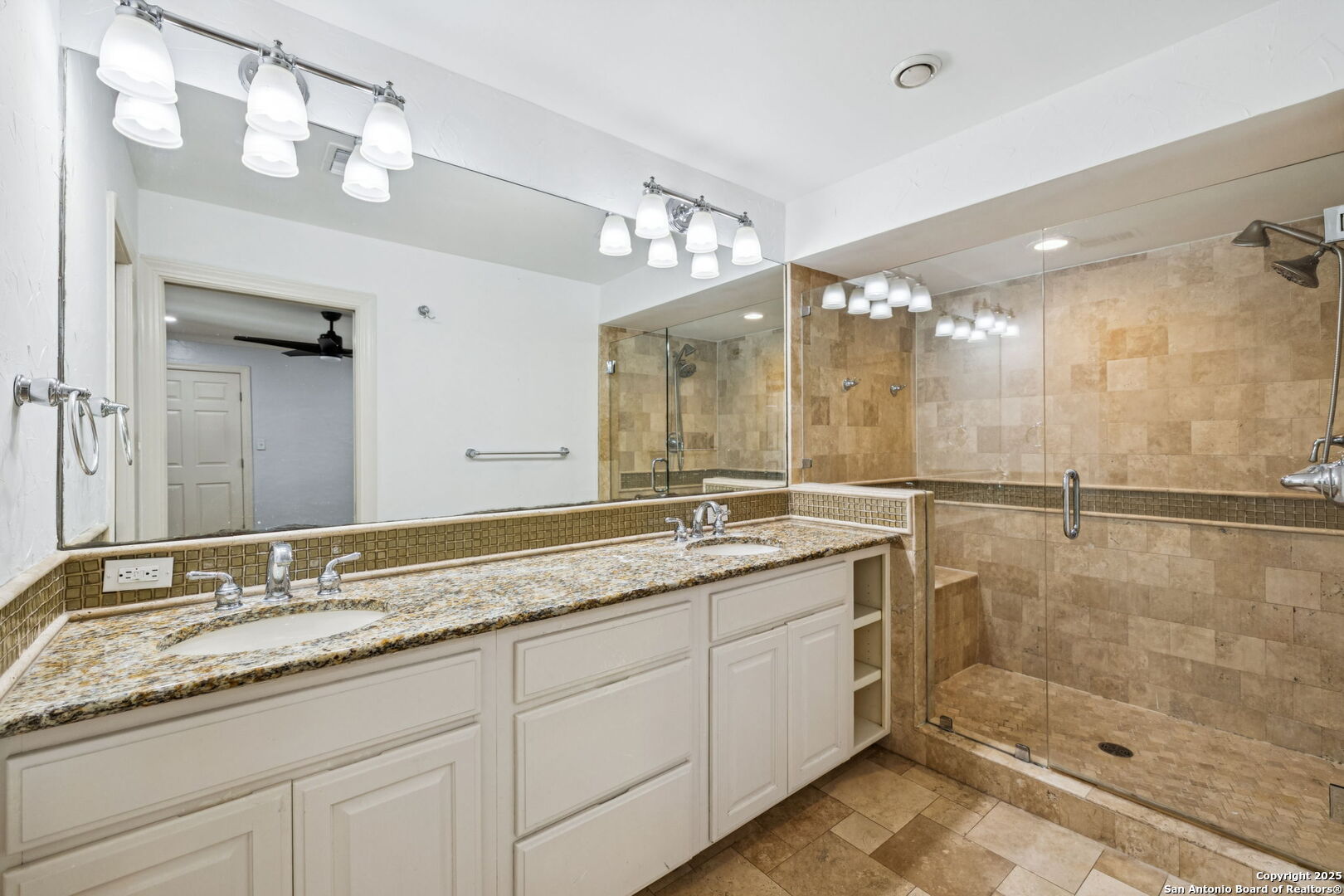 102 Nacogdoches, , 78209 — photo 1