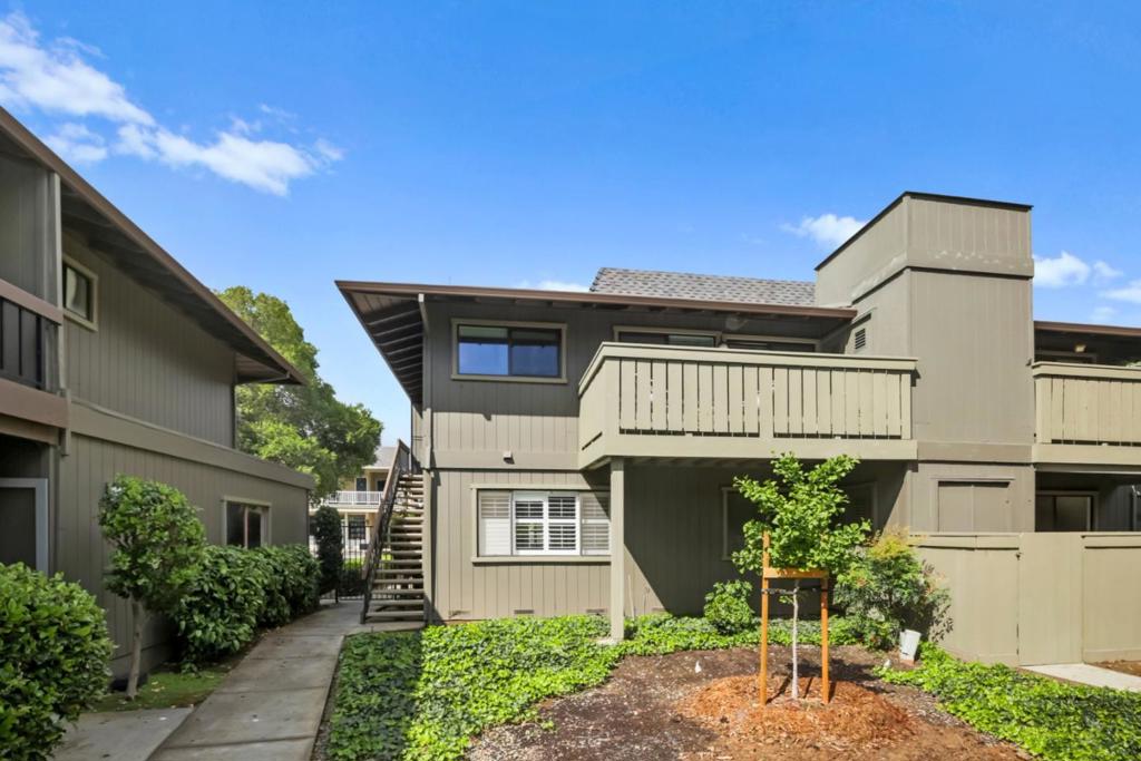 14351 Saratoga Avenue B, Saratoga, CA 95070 — photo 1