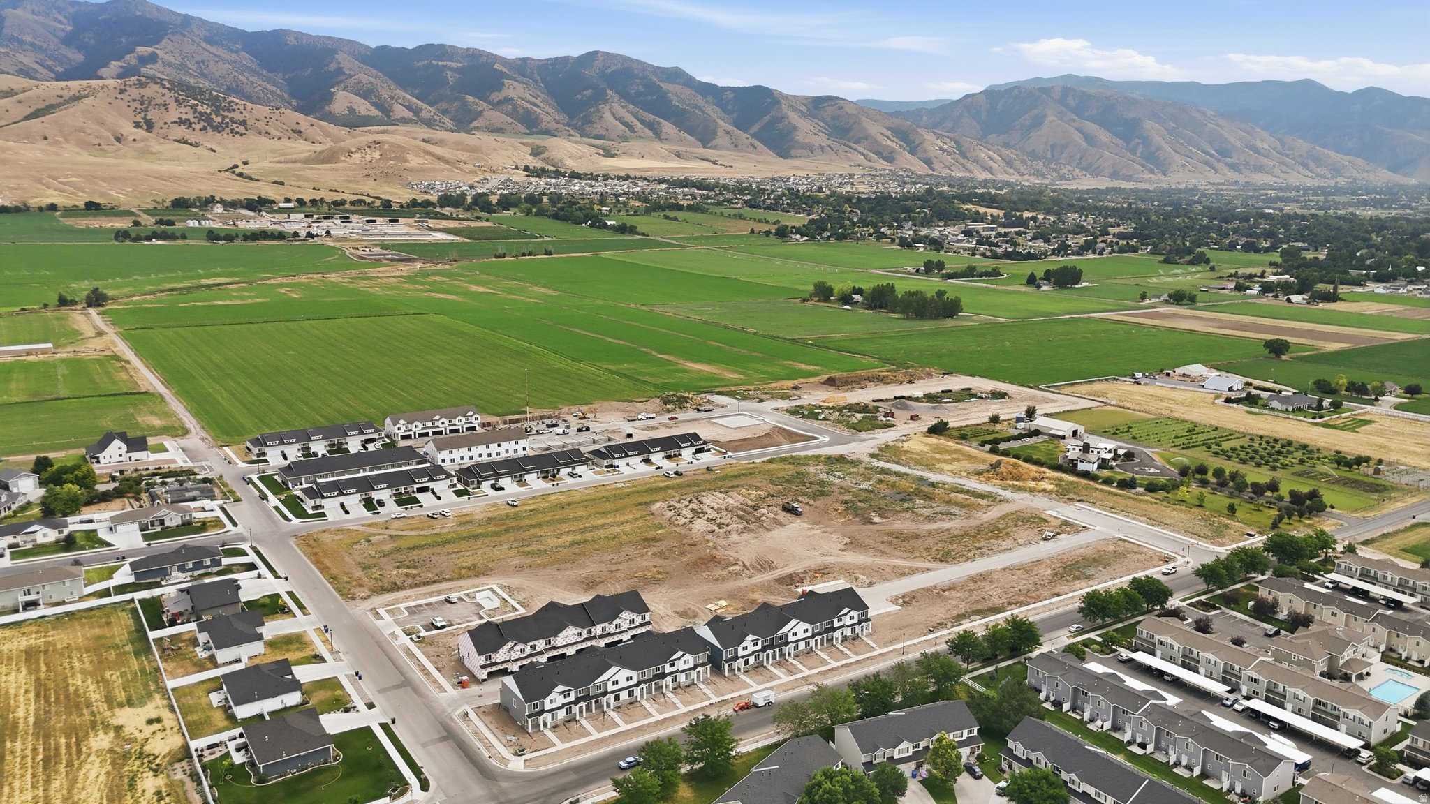 821 S 270 E #5, Smithfield, UT 84335 — photo 1