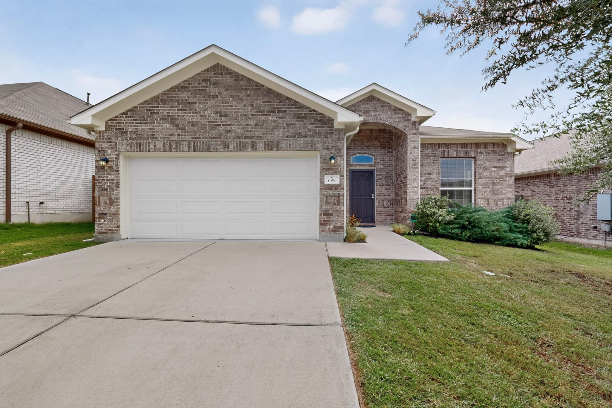 689 Leadtree, Buda, TX 78610 — photo 1