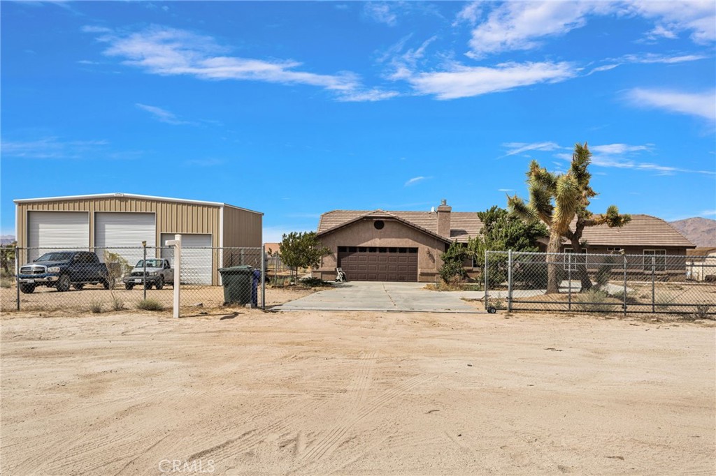 24332 Roundup, Apple Valley, CA 92308 — photo 1