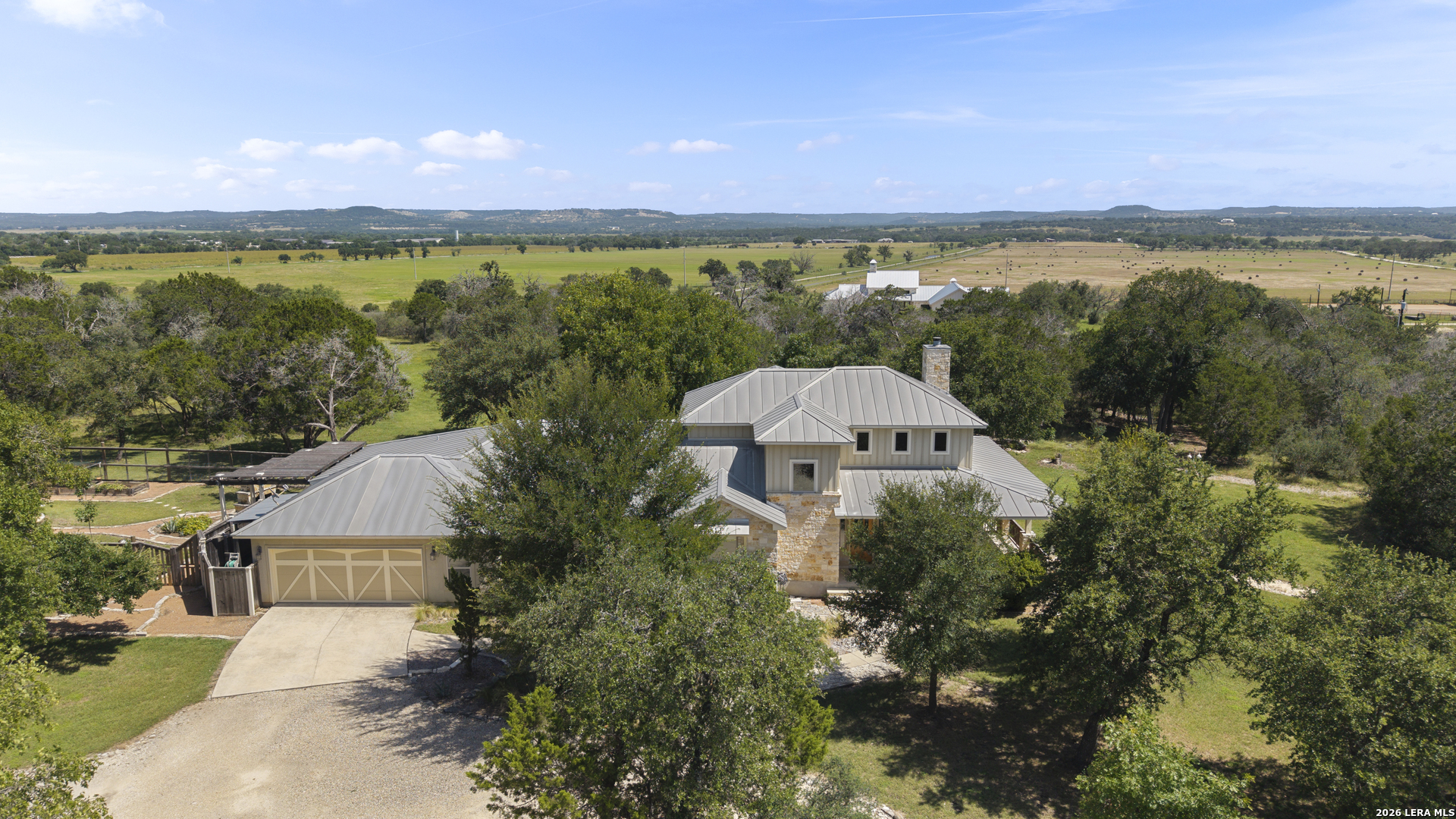 255 DOVE VALLEY DR, ,  78010 — photo 1