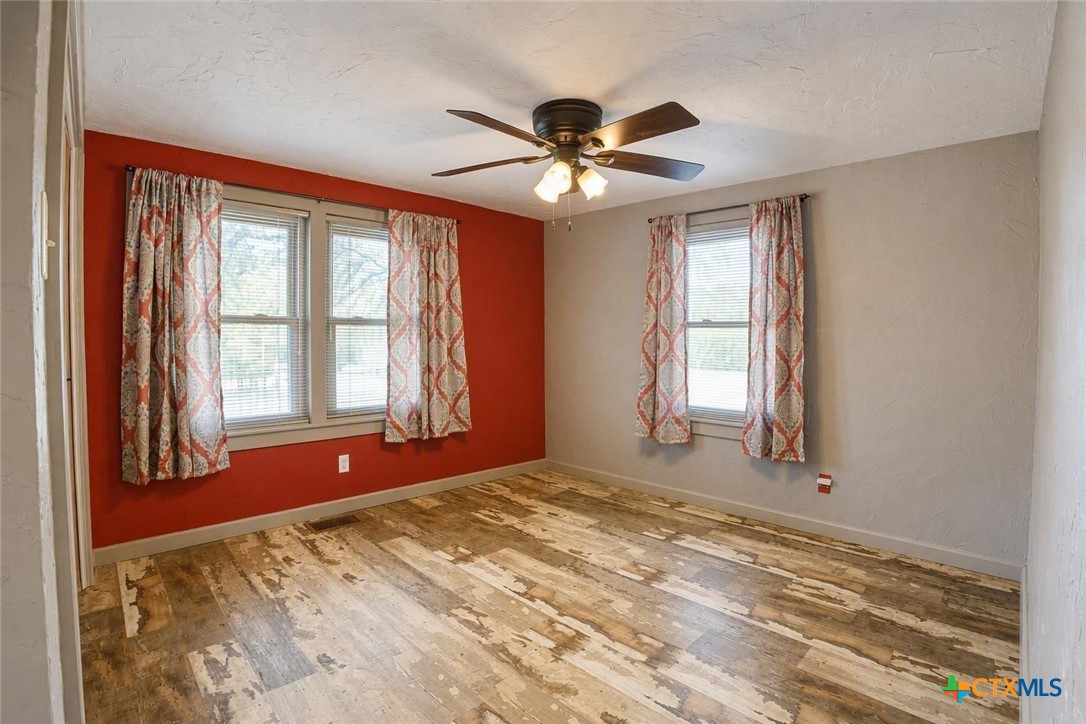 1716 Main, Gatesville, TX 76528 — photo 1