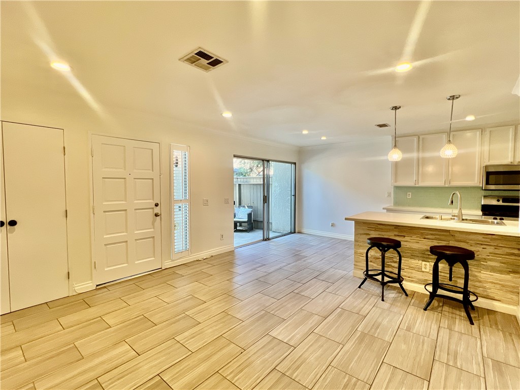542 W Dunton 29, Orange, CA 92865 — photo 1