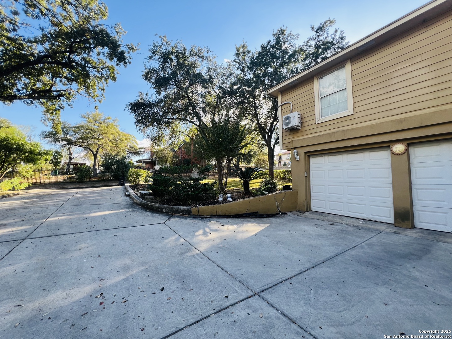3407 kashmuir, ,  78223 — photo 1