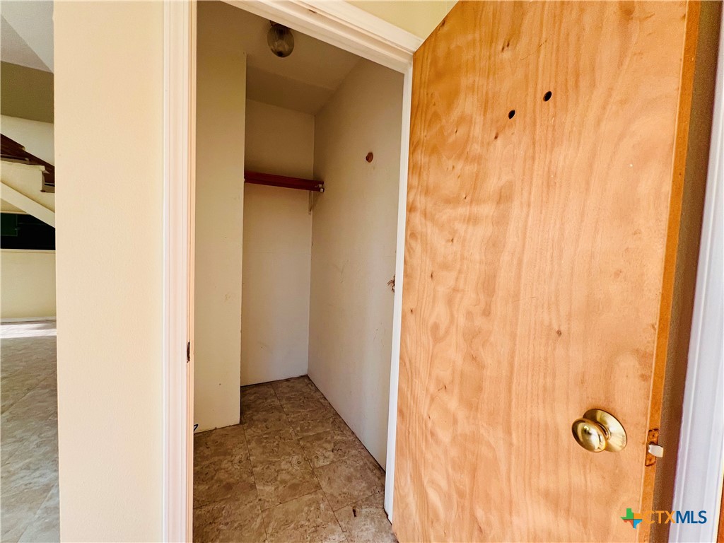 2232 Monroe