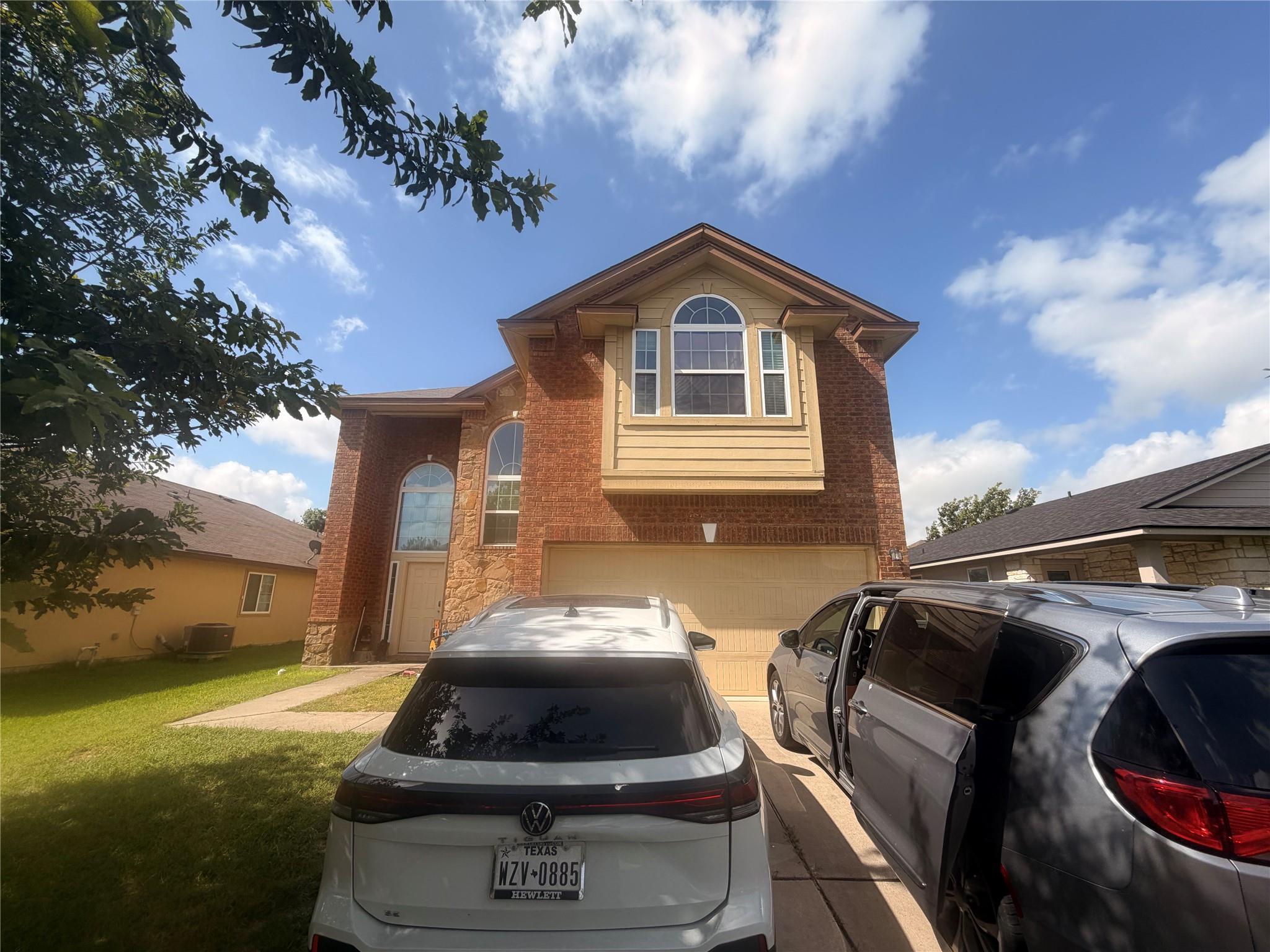 124 Langtry, Jarrell, TX 76537 — photo 1