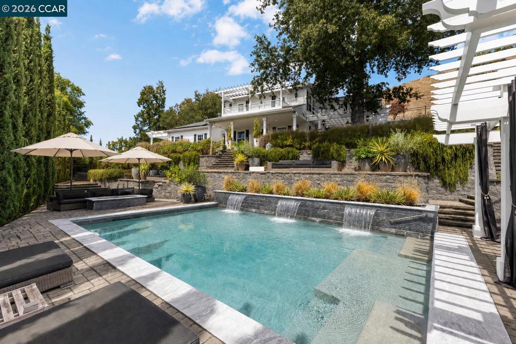 950 Country Lane, Walnut Creek, CA 94596 — photo 1