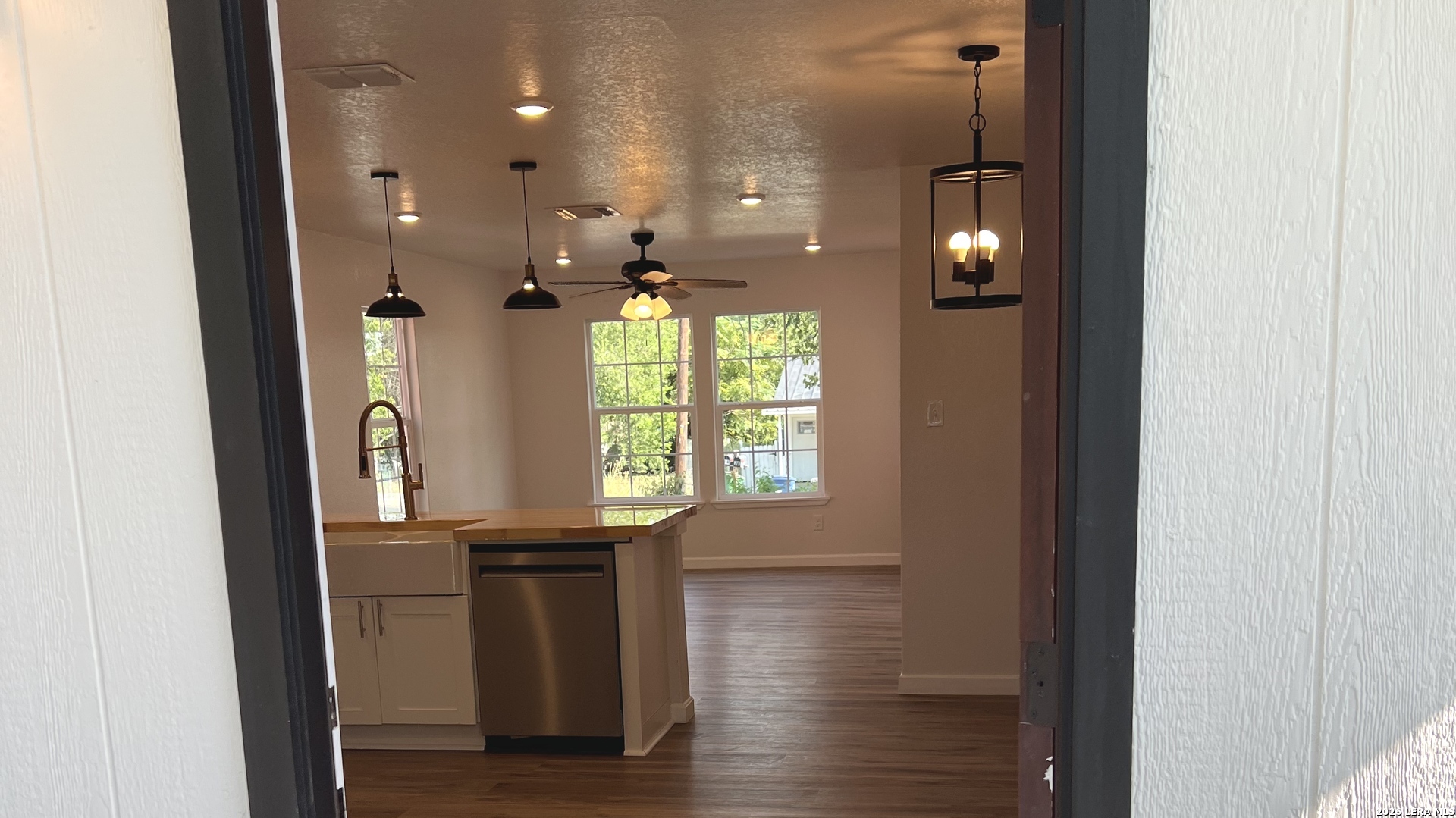 1528 KAYTON AVE, , 78210 — photo 1