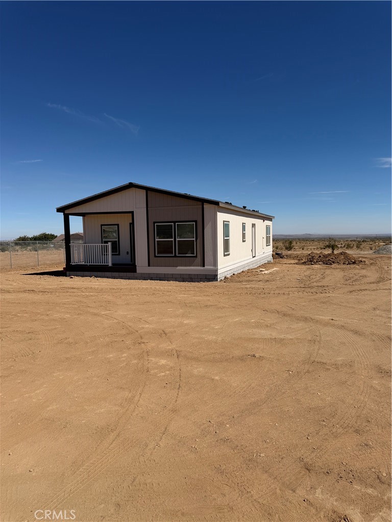 8076 SARATOGA, Phelan, CA 92371 — photo 1