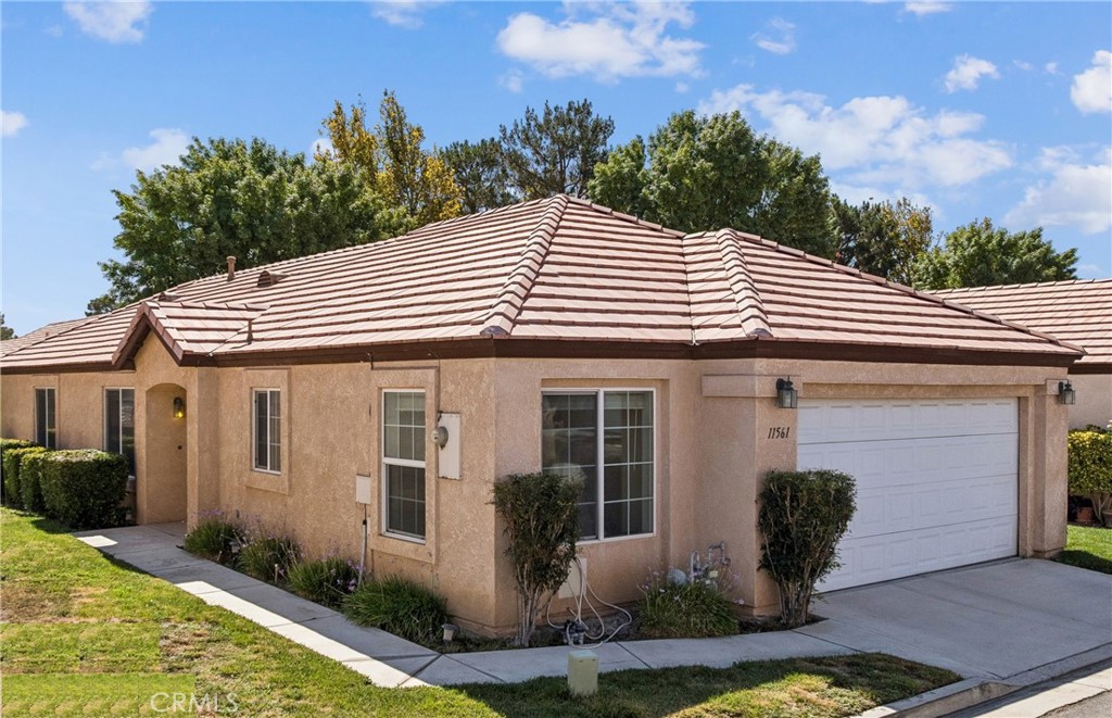 11561 Park Lane, Apple Valley, CA 92308 — photo 1