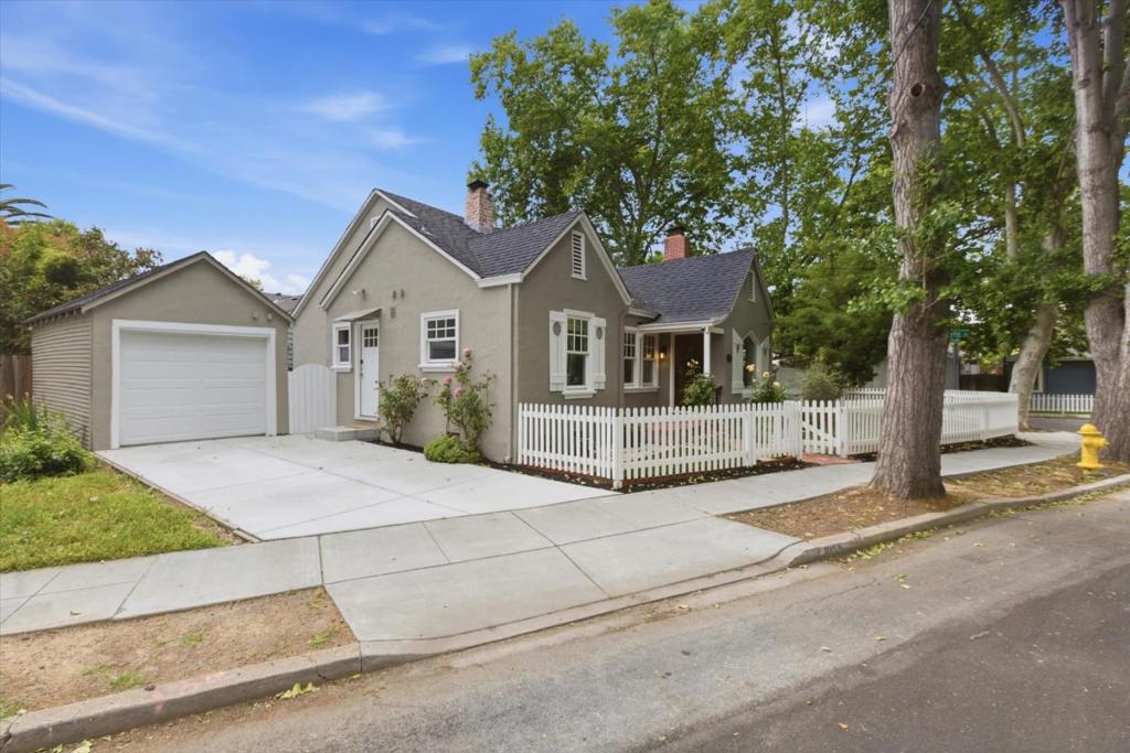 1055 Newhall Street, San Jose, CA 95126 — photo 1