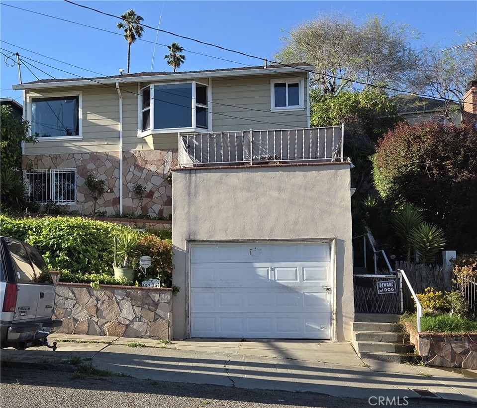 8354 Ney, Oakland, CA 94605 — photo 1