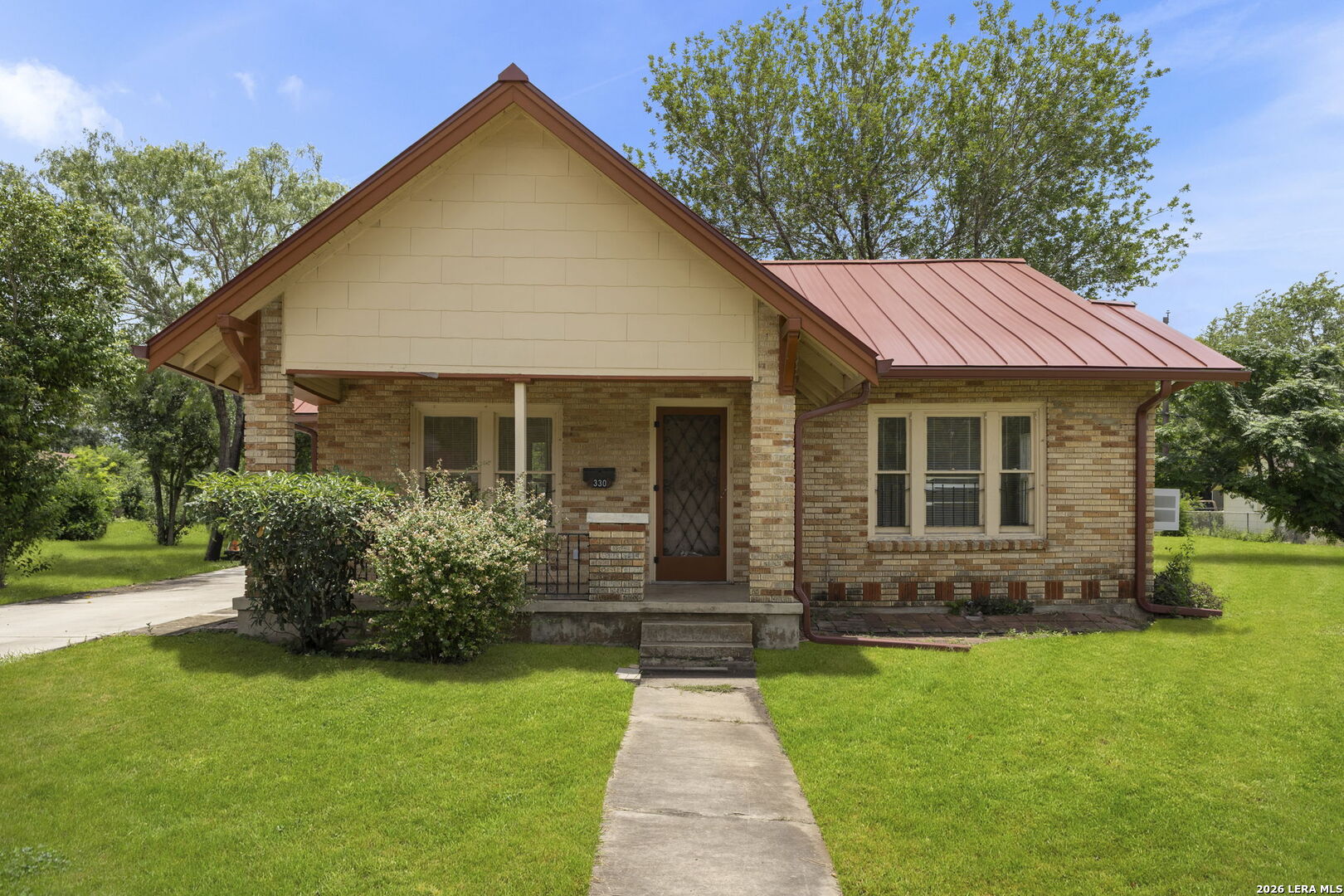 330 BAILEY AVE, San Antonio, TX 78210 — photo 1