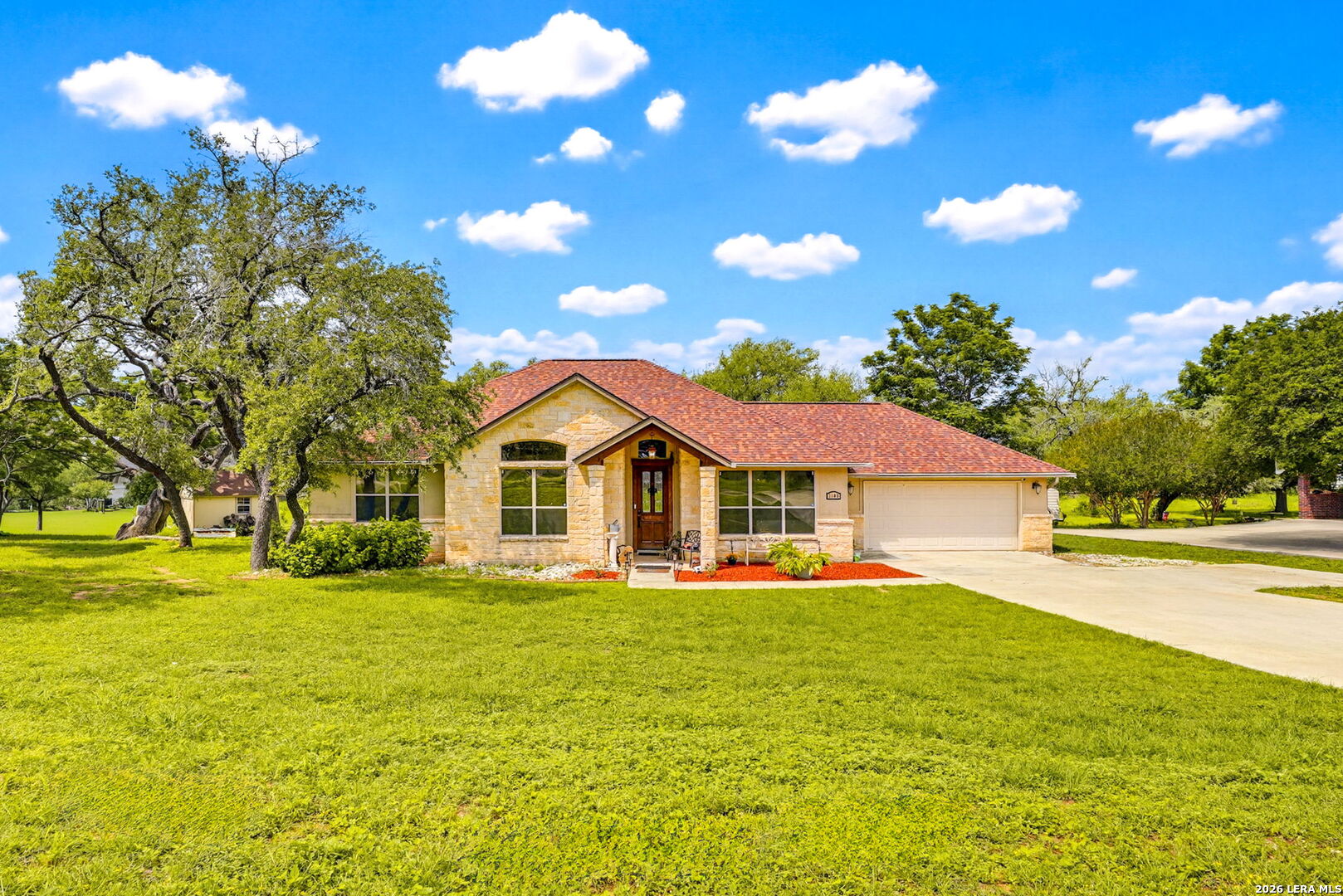 1103 Eagle View, Pleasanton, TX 78064 — photo 1
