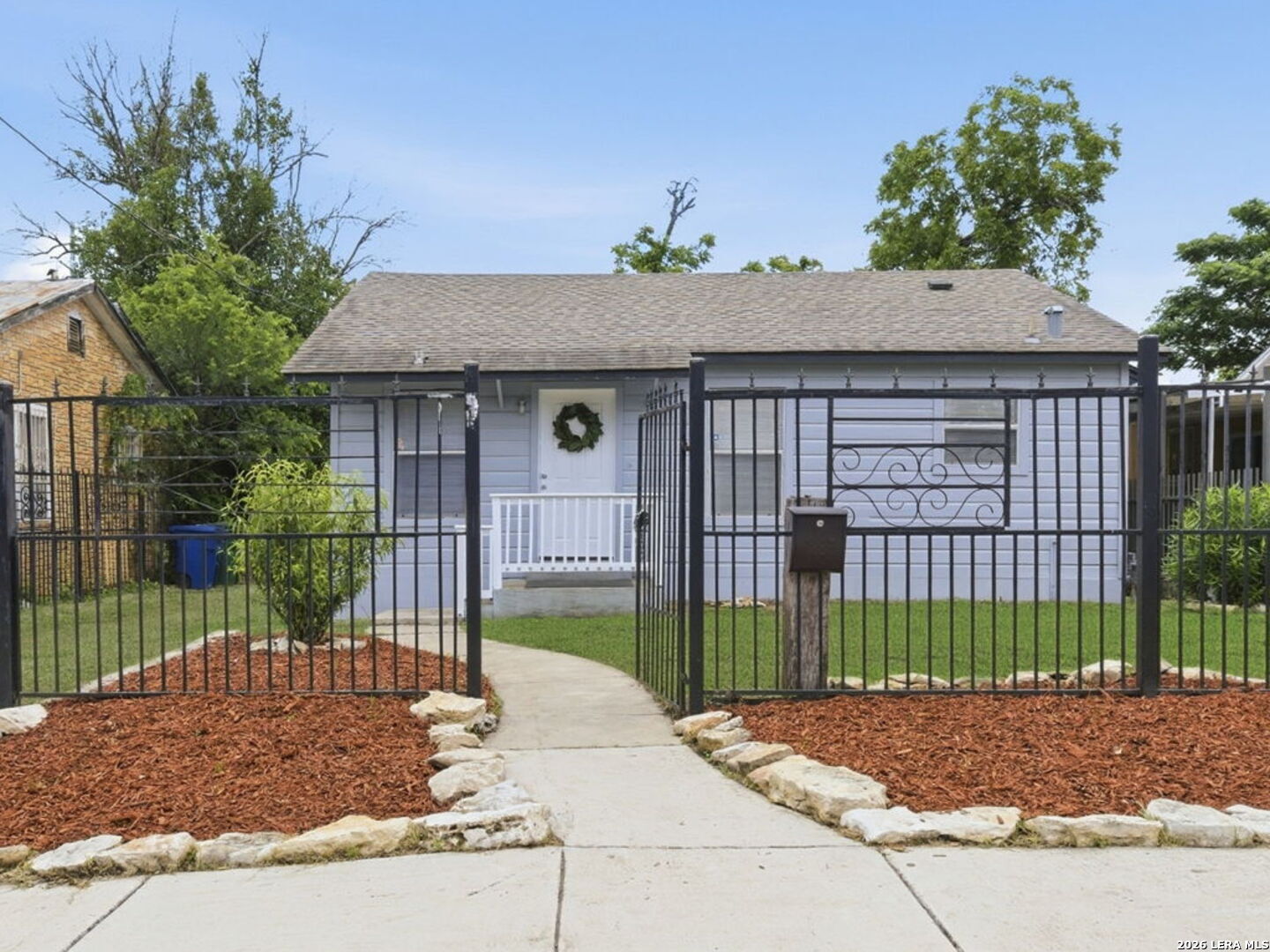 2014 Hays St, San Antonio, TX 78202 — photo 1