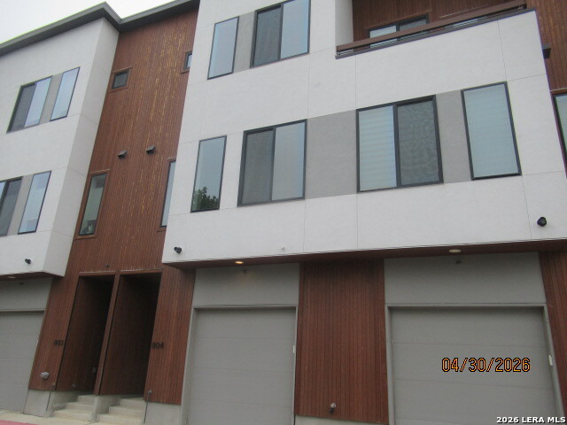 102 Tendick, , 78209 — photo 1