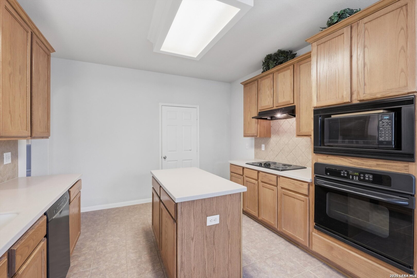 100 Ling Lane, , 78108 — photo 1