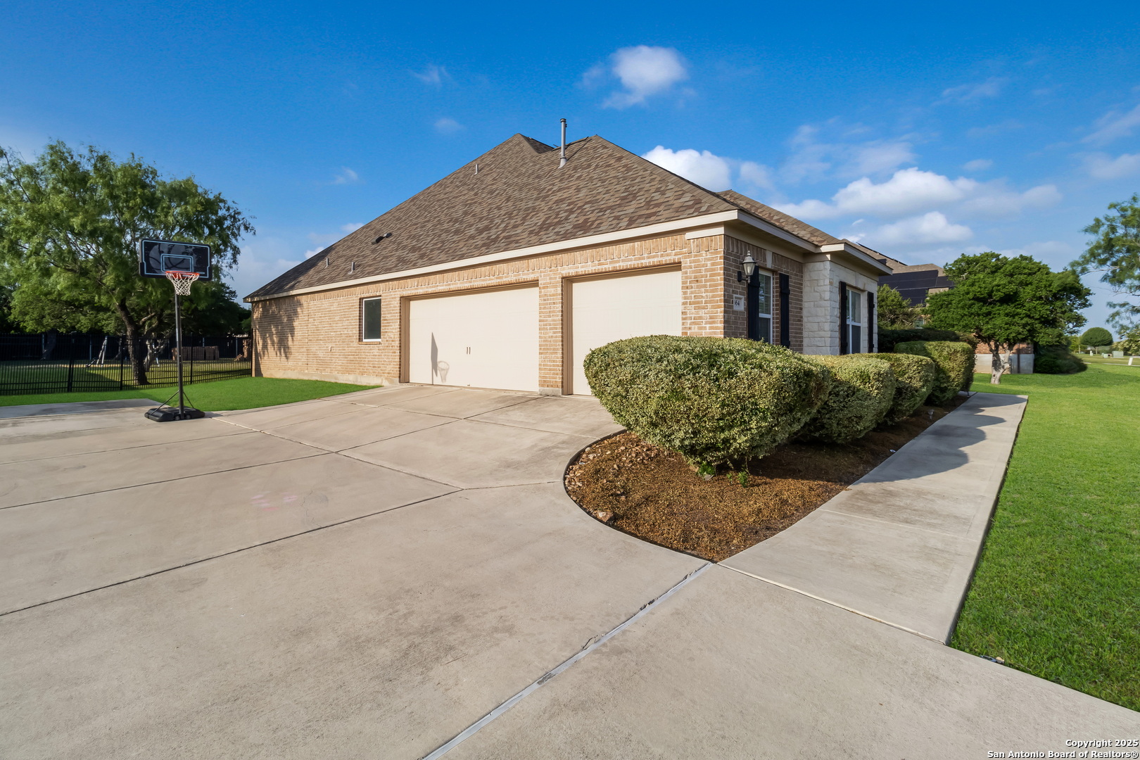 364 Stone Trail, ,  78009 — photo 1